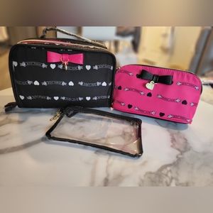 Betsey Johnson Cosmetic Bag Set – 3 Piece – Hearts & Bows – New